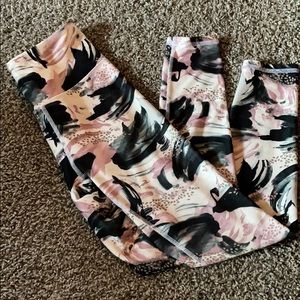 Abstract active leggings